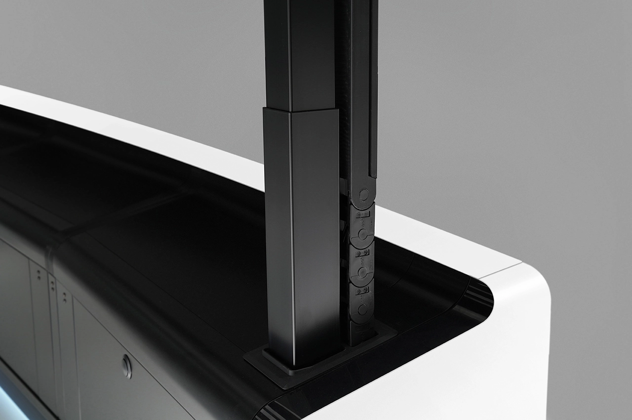 LundHalsey-Optima-Heavy-Duty-Actuator-Detail.webp New Lateral Articulation Monitor Arm